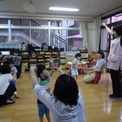 パピー　♪大きな栗の木の下で～～