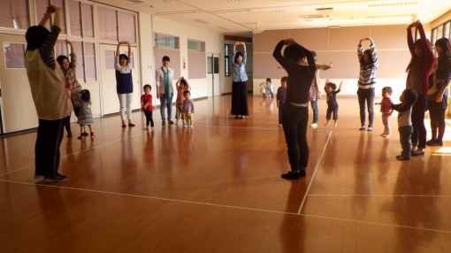 パピー　体操「おひさま　おはよう」