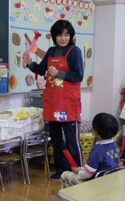 パピー　「今日はおもちゃを作ります」