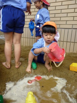 年中・少　泥んこあそび⑪