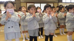 ♪東の空に～