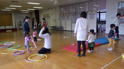 パピー　お遊戯室で遊びました